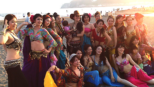 Sunset Beach Party 2012　トライバルベリーダンサーLilasとtomoko